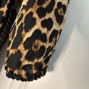 Beautiful leopard print 3/4 sleeve dress